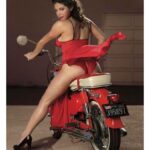 motorcycle pin up girl u L F213ZI0 01