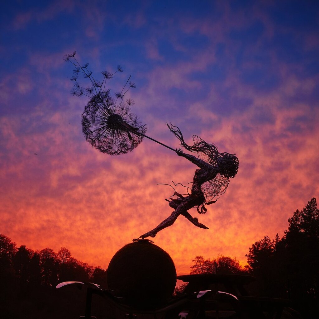 Beautiful Wire Sculpture by Fantasywire 7 Snapinsta.app 440972550 18425400880001847 283191119358183449 n 1080
